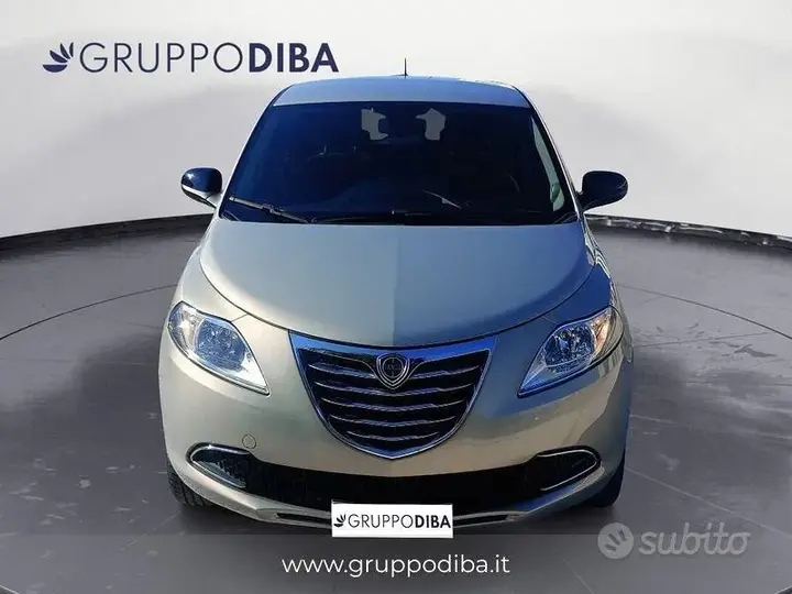 Lancia Ypsilon 2015 photo 2