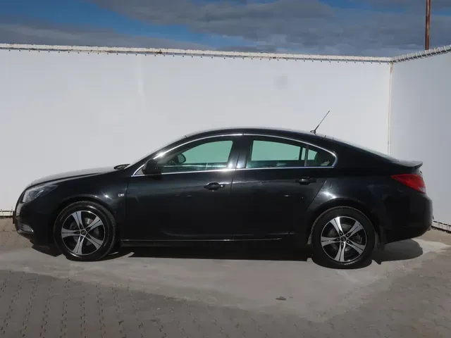 Opel Insignia 2011 photo 2