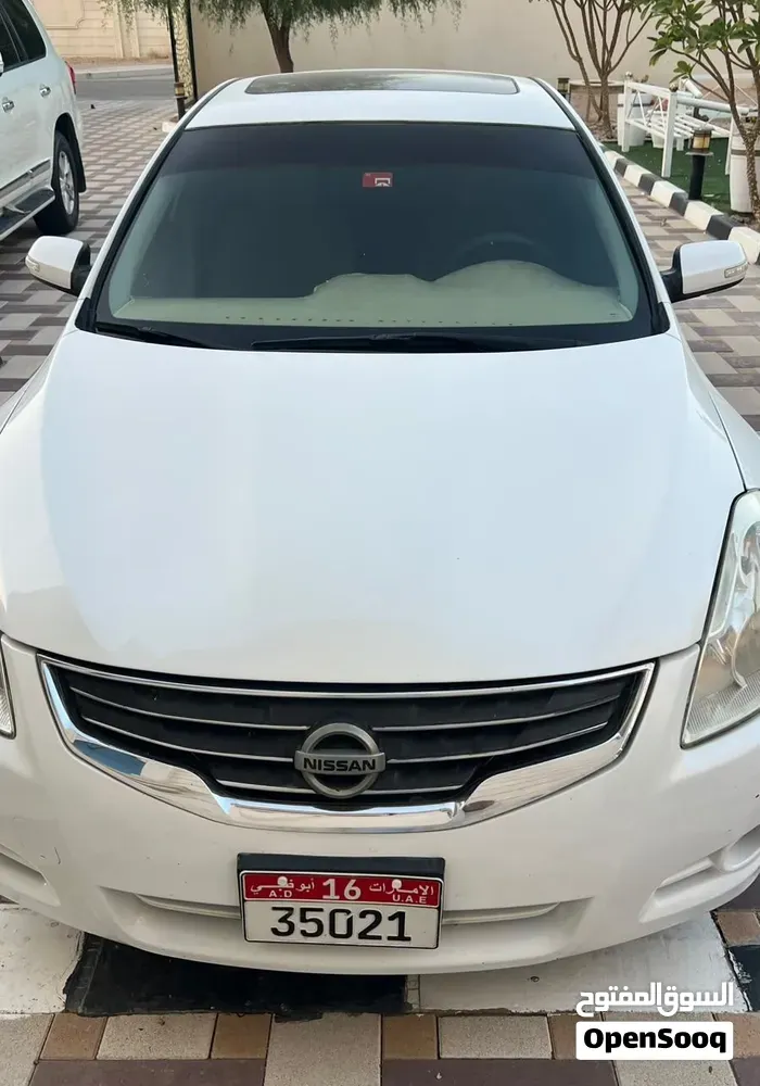 Nissan Altima 2011 photo 4