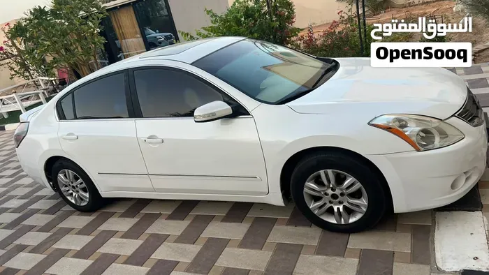 Nissan Altima 2011 photo 3