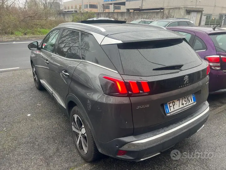 Peugeot 3008 2018 photo 3