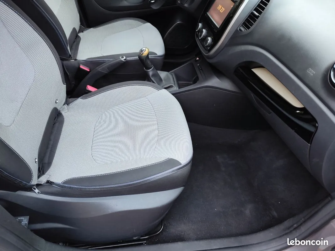 Renault Captur 2017 photo 3