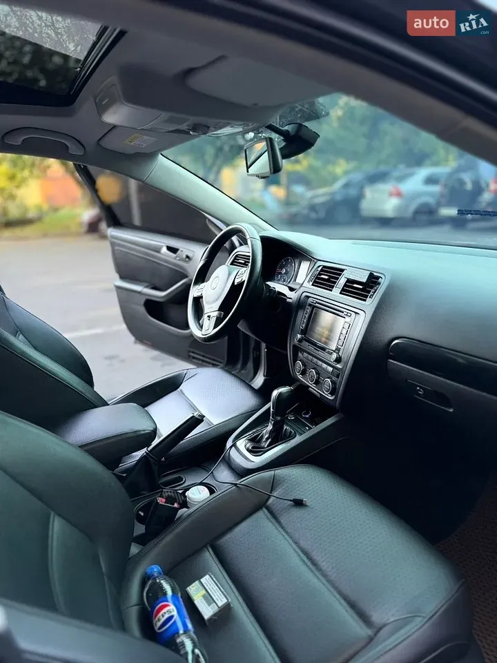 Volkswagen Jetta 2013 photo 3