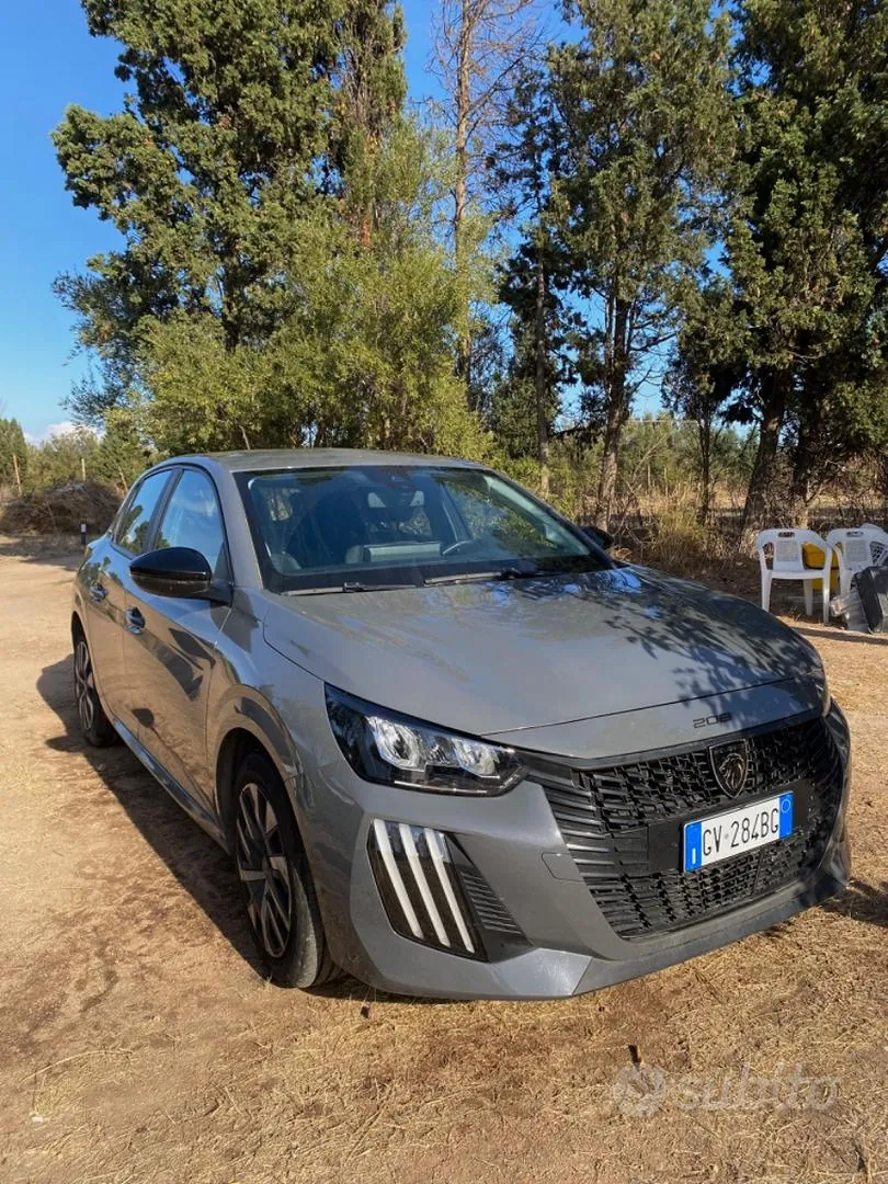 Peugeot 208