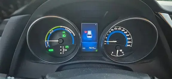 Toyota Auris 2016 photo 2