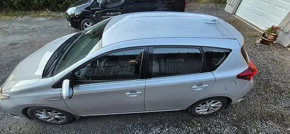 Toyota Auris 2016 photo 5