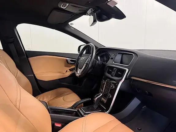 Volvo V40 Cross Country 2019 photo 4