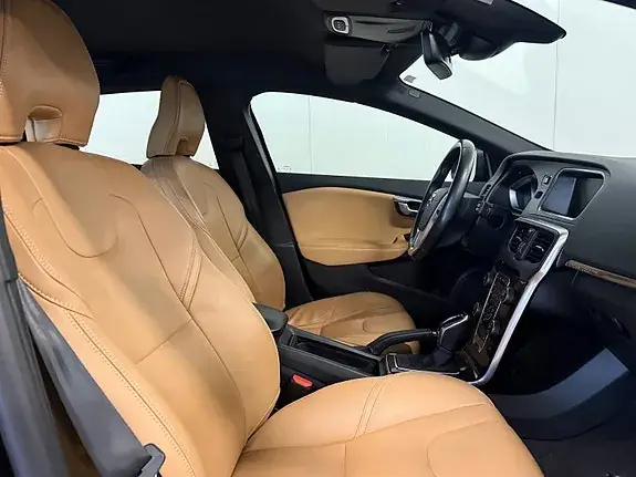 Volvo V40 Cross Country 2019 photo 5