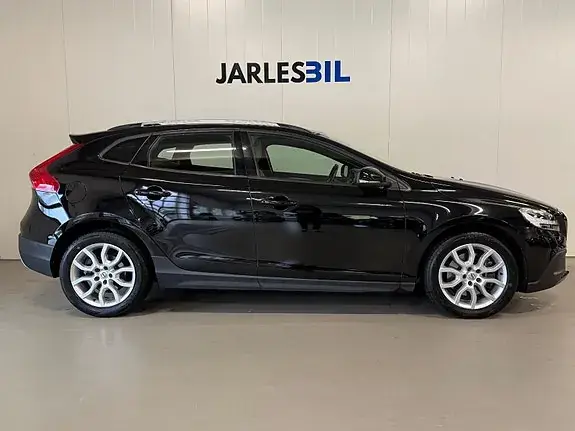 Volvo V40 Cross Country 2019 photo 2