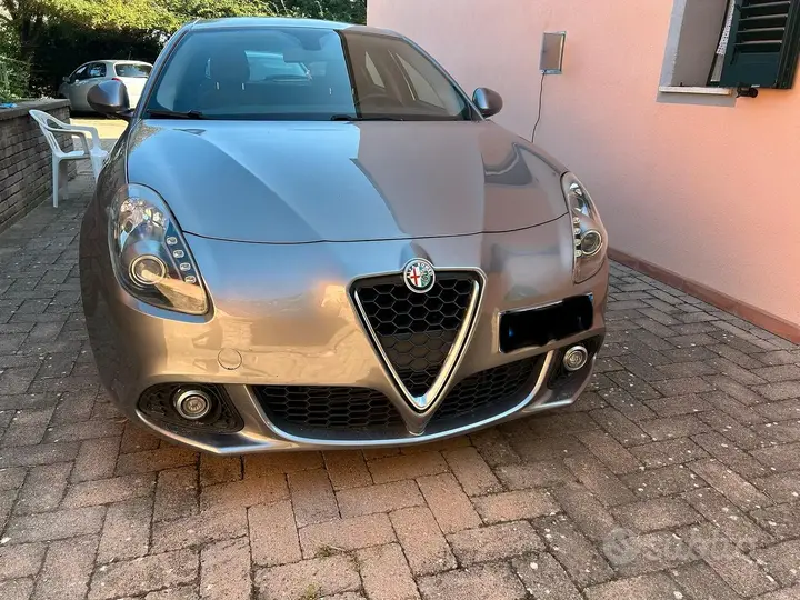 Alfa Romeo Giulietta 2015 photo 3