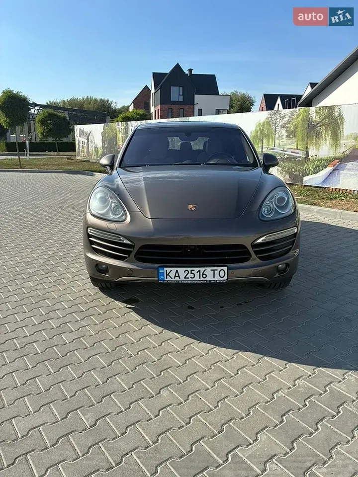 Porsche Cayenne 2012 photo 3