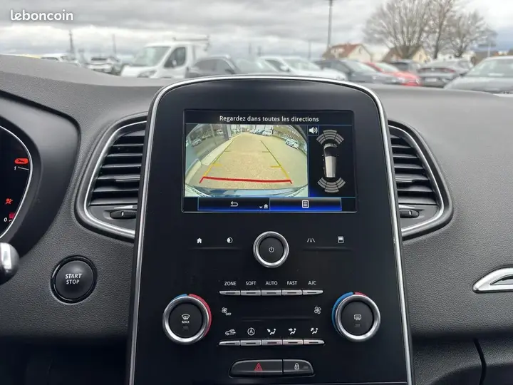 Renault Grand Scenic 2023 photo 5