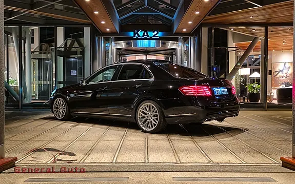 Mercedes-Benz E300 2013 photo 2