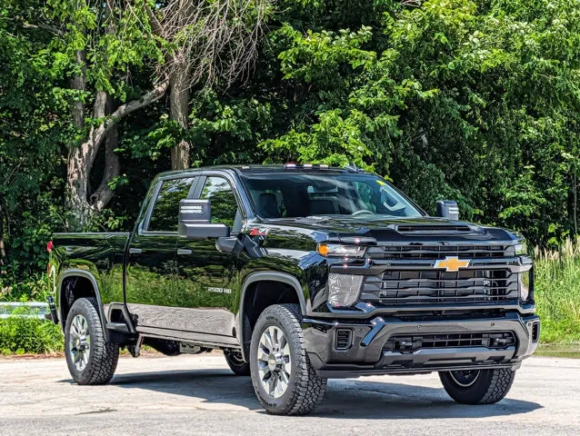 Chevrolet Silverado 2500Hd 2026 photo 3