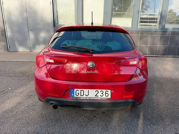 Alfa Romeo Giulietta 2012 photo 5
