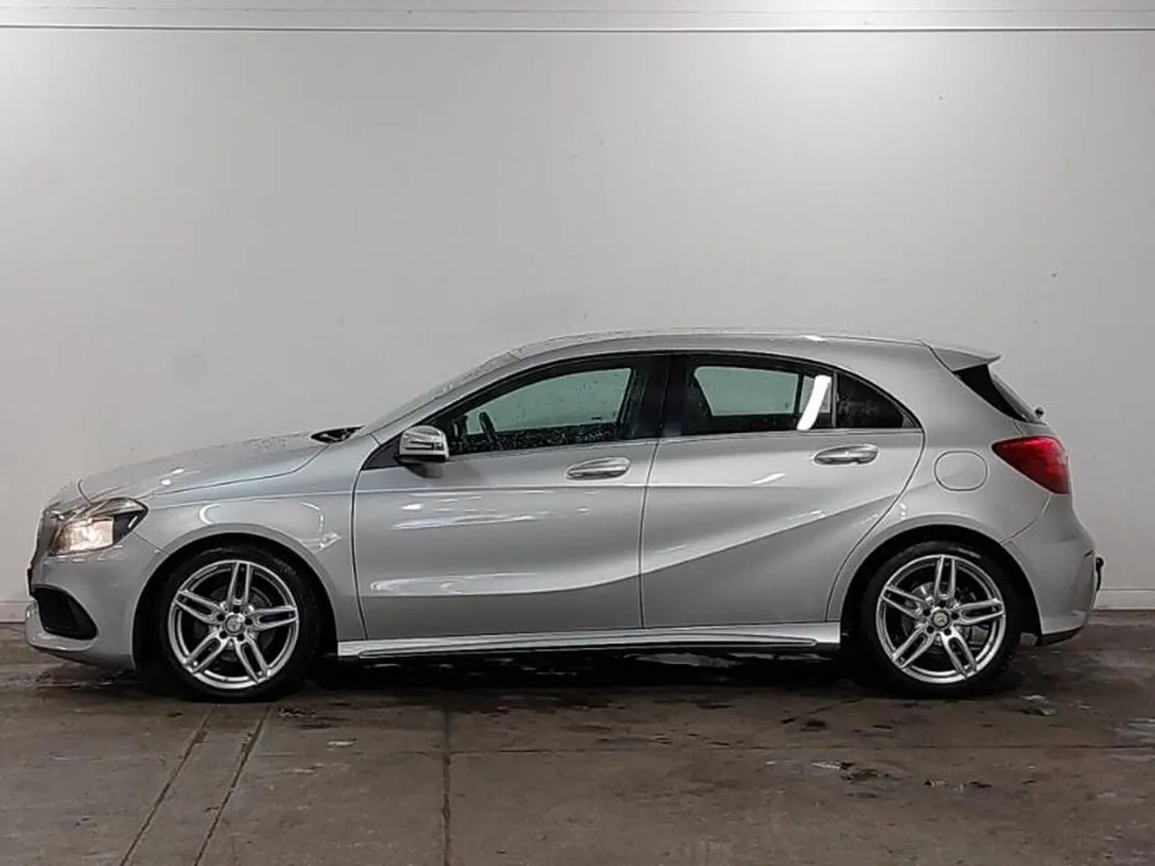 Mercedes-Benz A-Class 2017 photo 4