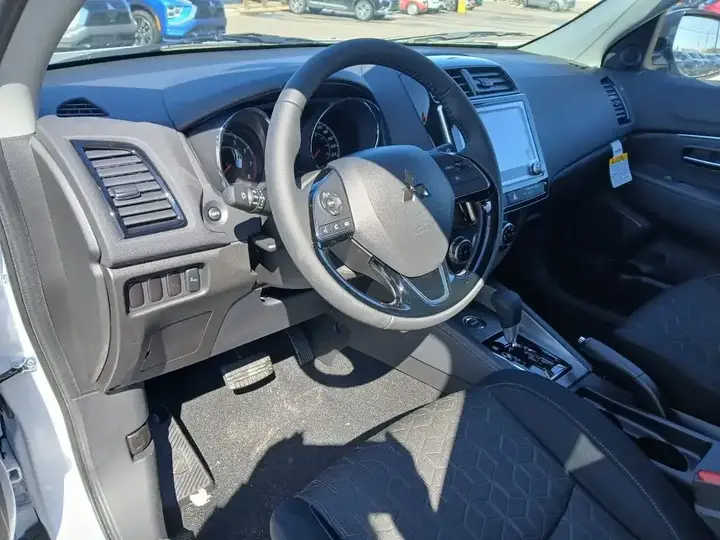 Mitsubishi Rvr 2026 photo 5