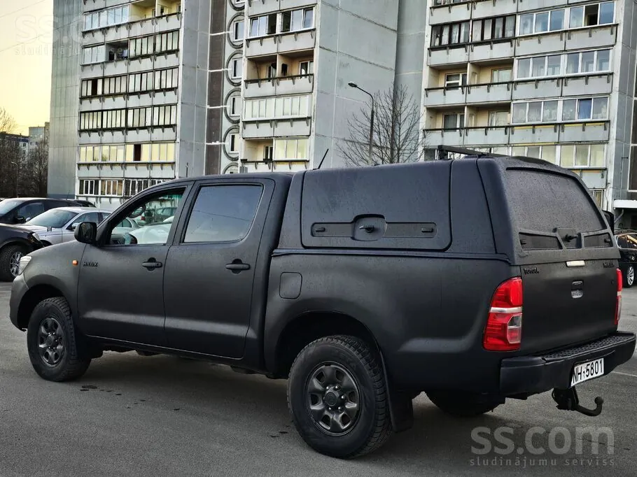 Toyota Hilux 2013 photo 4