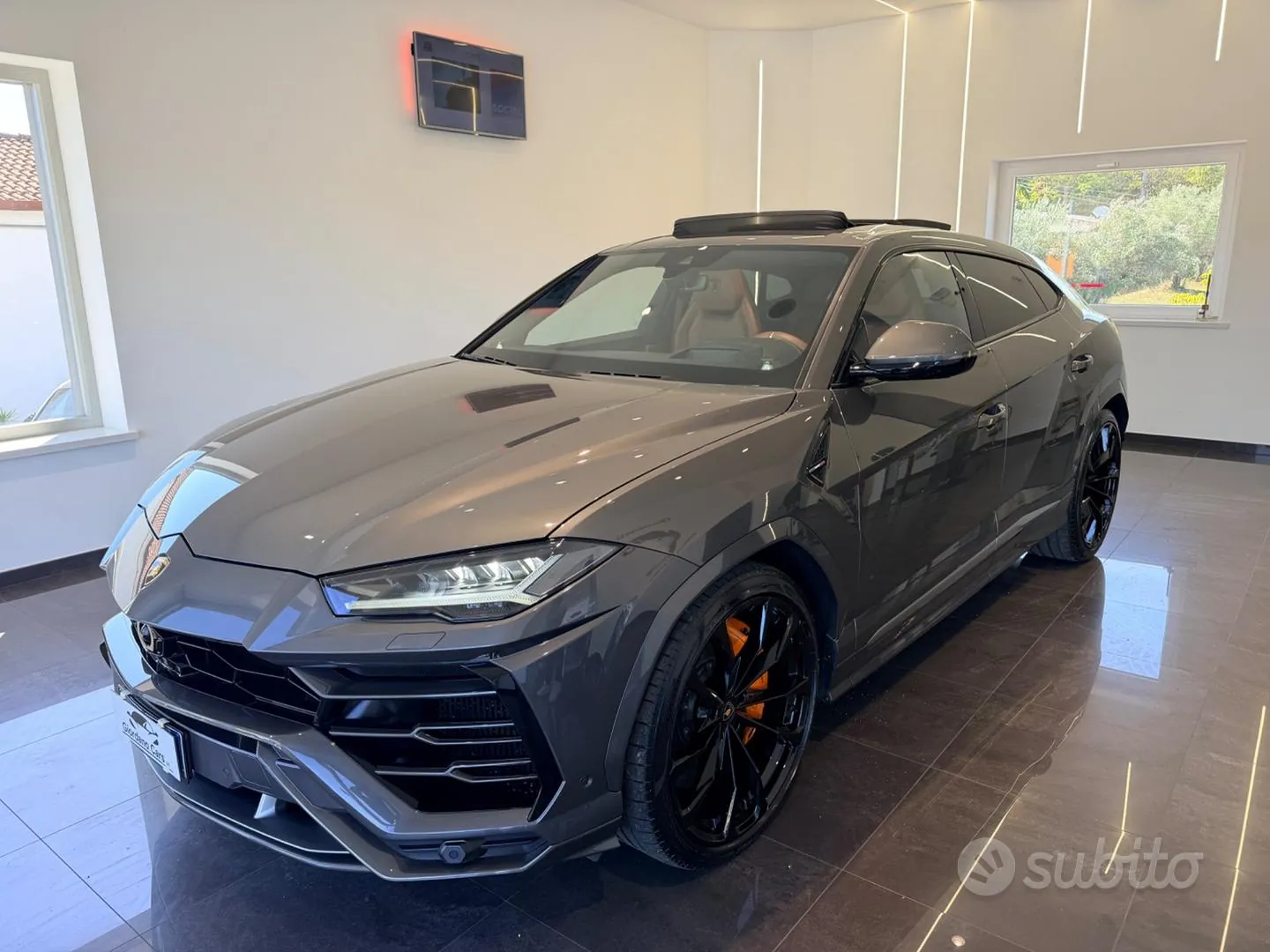 Lamborghini Urus 2022 photo 2