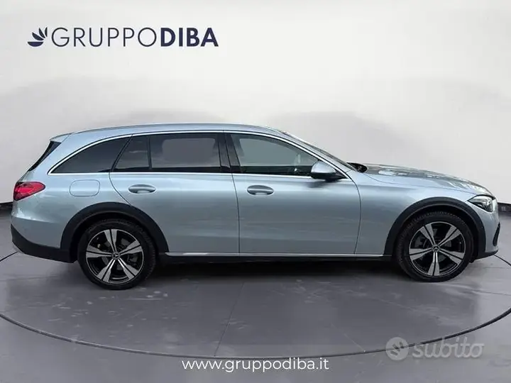 Mercedes-Benz C-Class 2023 photo 4