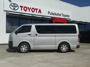 Toyota Hiace 2016 photo 4