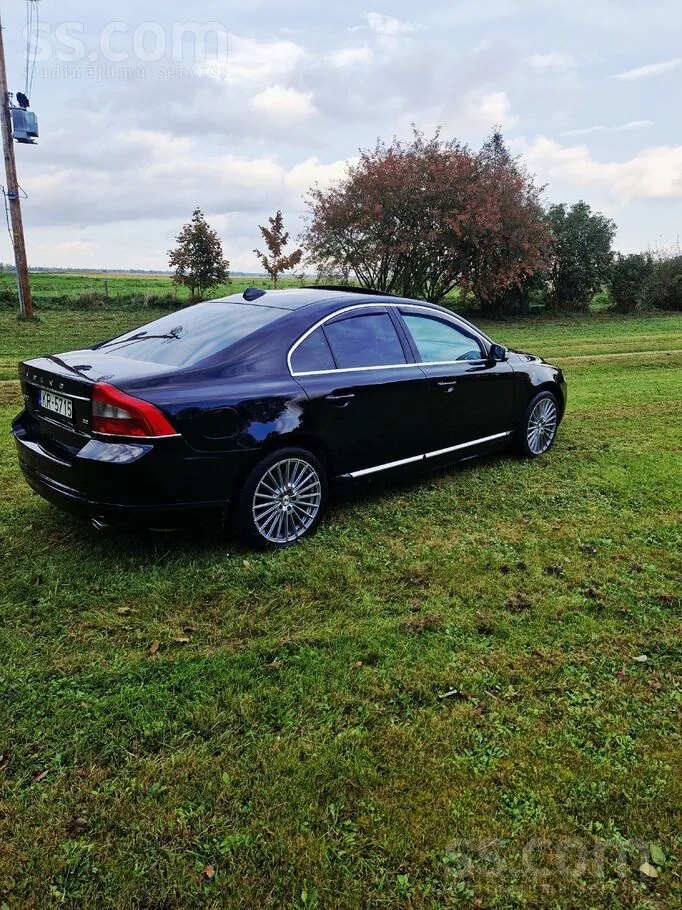 Volvo S80 2010 photo 2