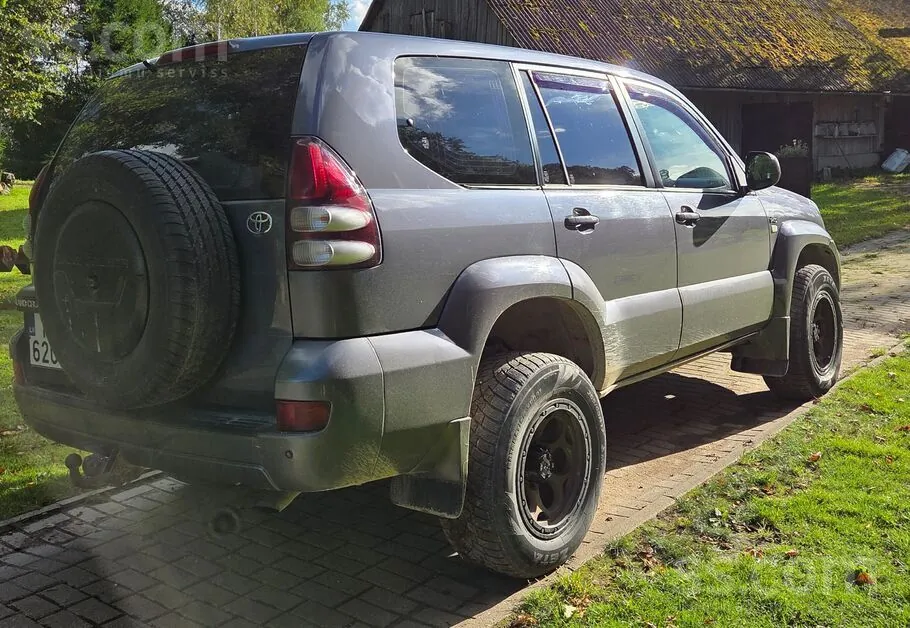 Toyota Land Cruiser 2004 photo 4