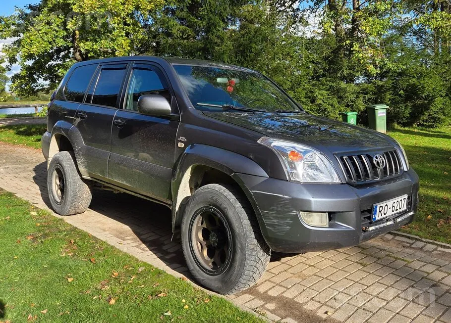 Toyota Land Cruiser 2004 photo 5