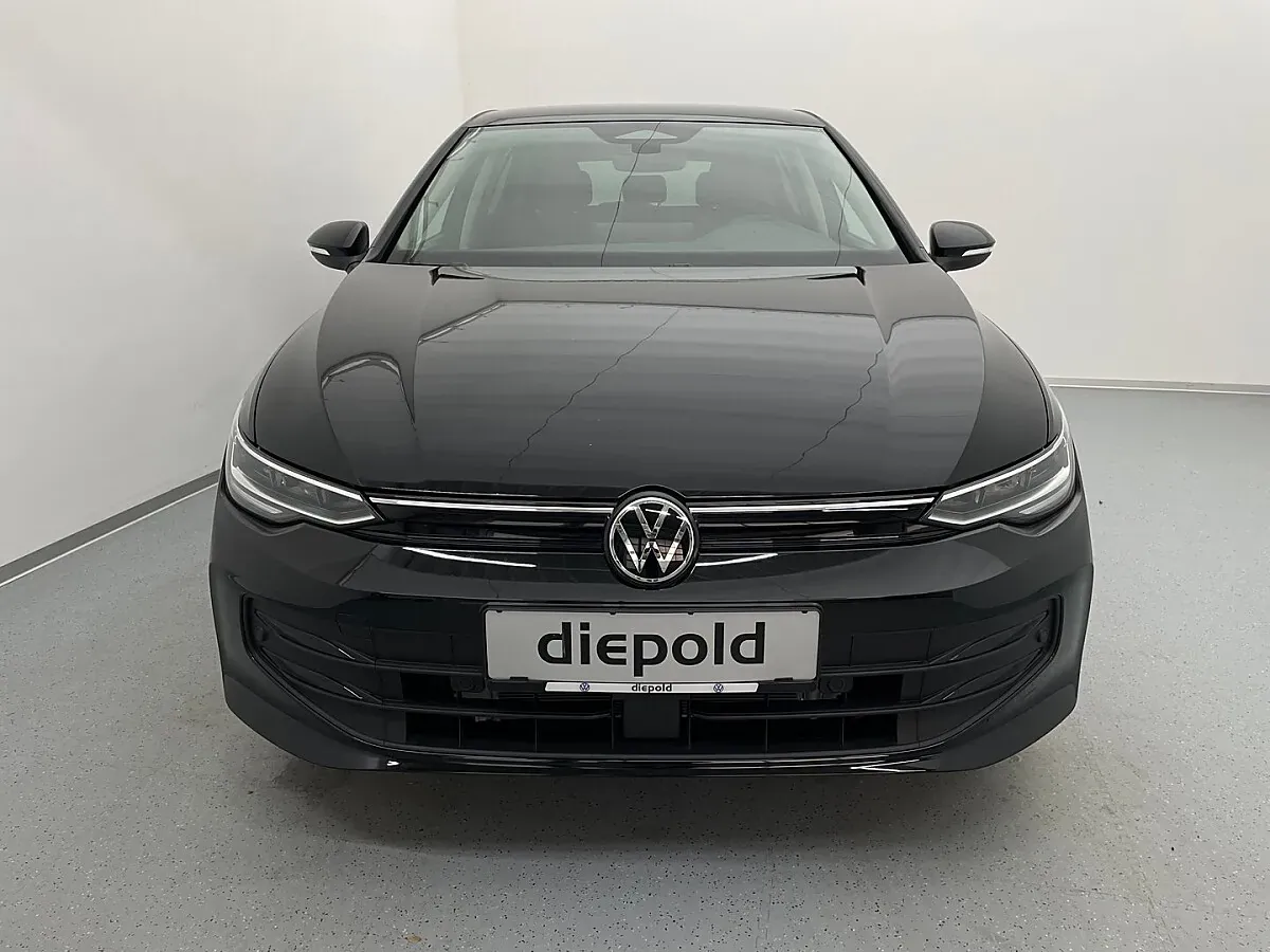 Volkswagen Golf 2026 photo 2