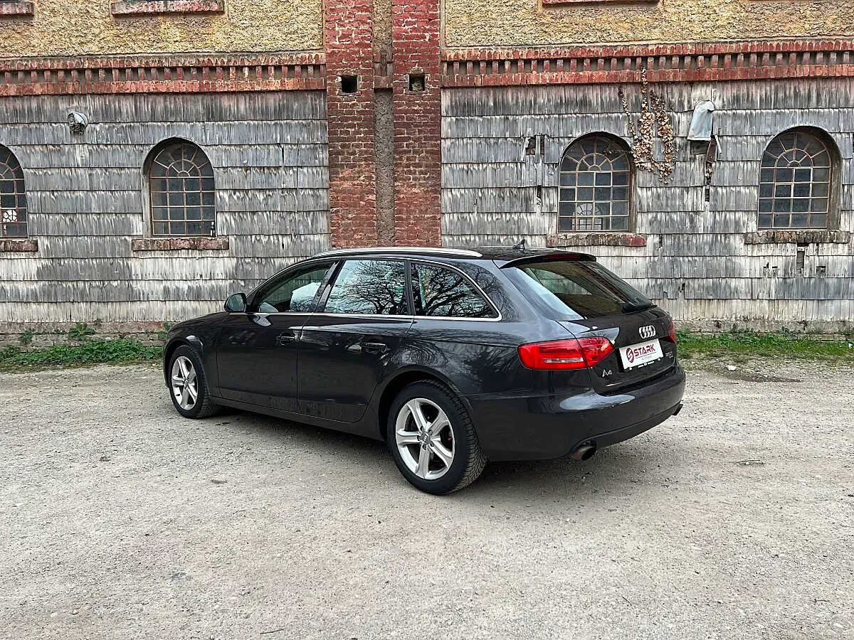Audi A4 2009 photo 3
