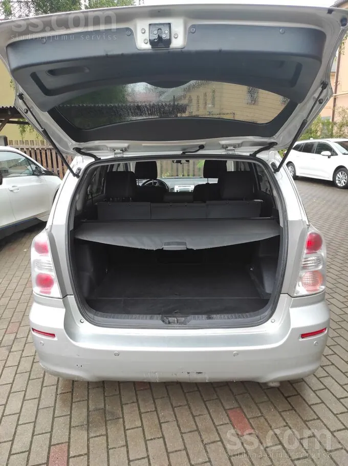 Toyota Corolla Verso 2009 photo 4