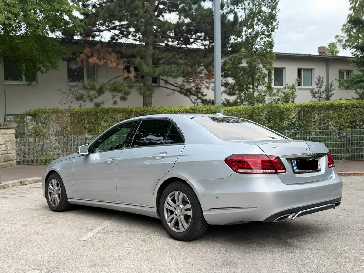 Mercedes-Benz E-Class 2013 photo 3