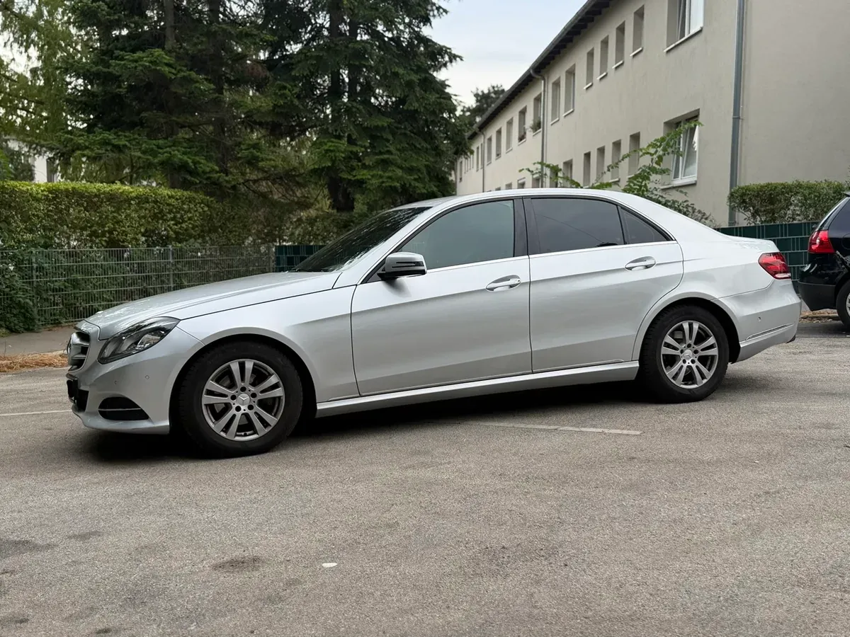 Mercedes-Benz E-Class 2013 photo 2