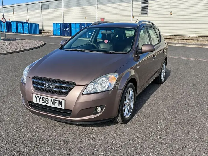 Kia Ceed 2009 photo 5