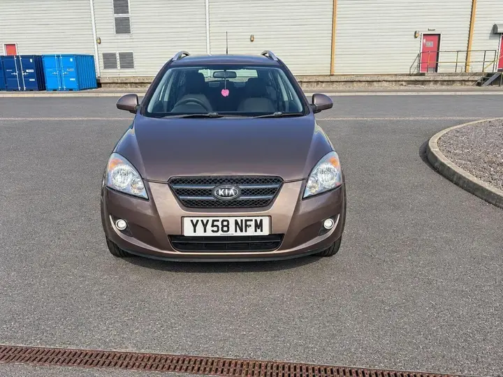 Kia Ceed 2009 photo 3