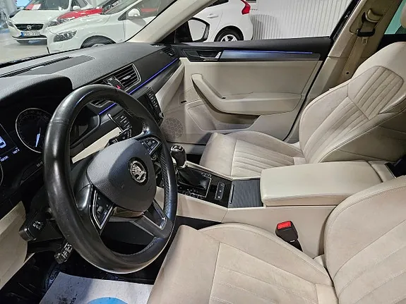 Skoda Superb 2017 photo 5