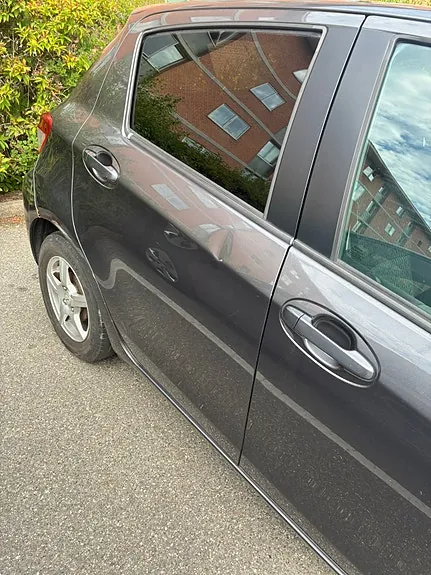 Toyota Yaris 2013 photo 2