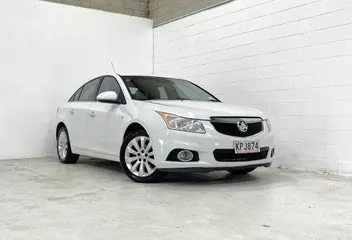 Holden Cruze 2013 photo 2