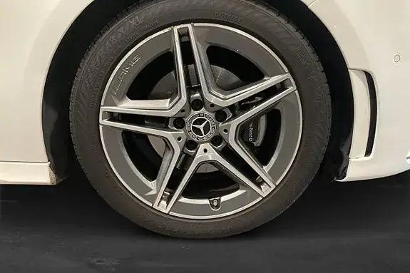 Mercedes-Benz A 200 2018 photo 5