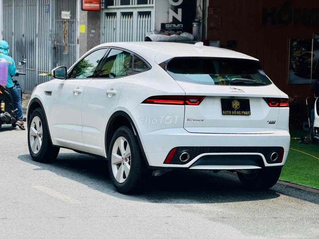 Jaguar E-Pace 2020 photo 2