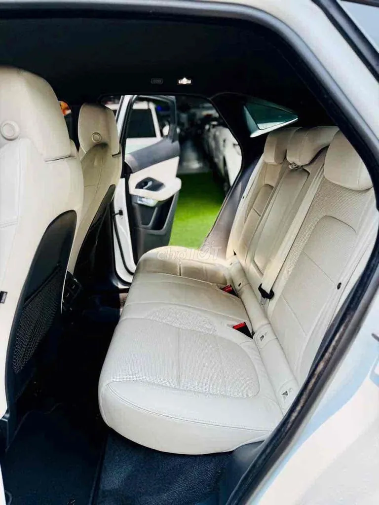 Jaguar E-Pace 2020 photo 4