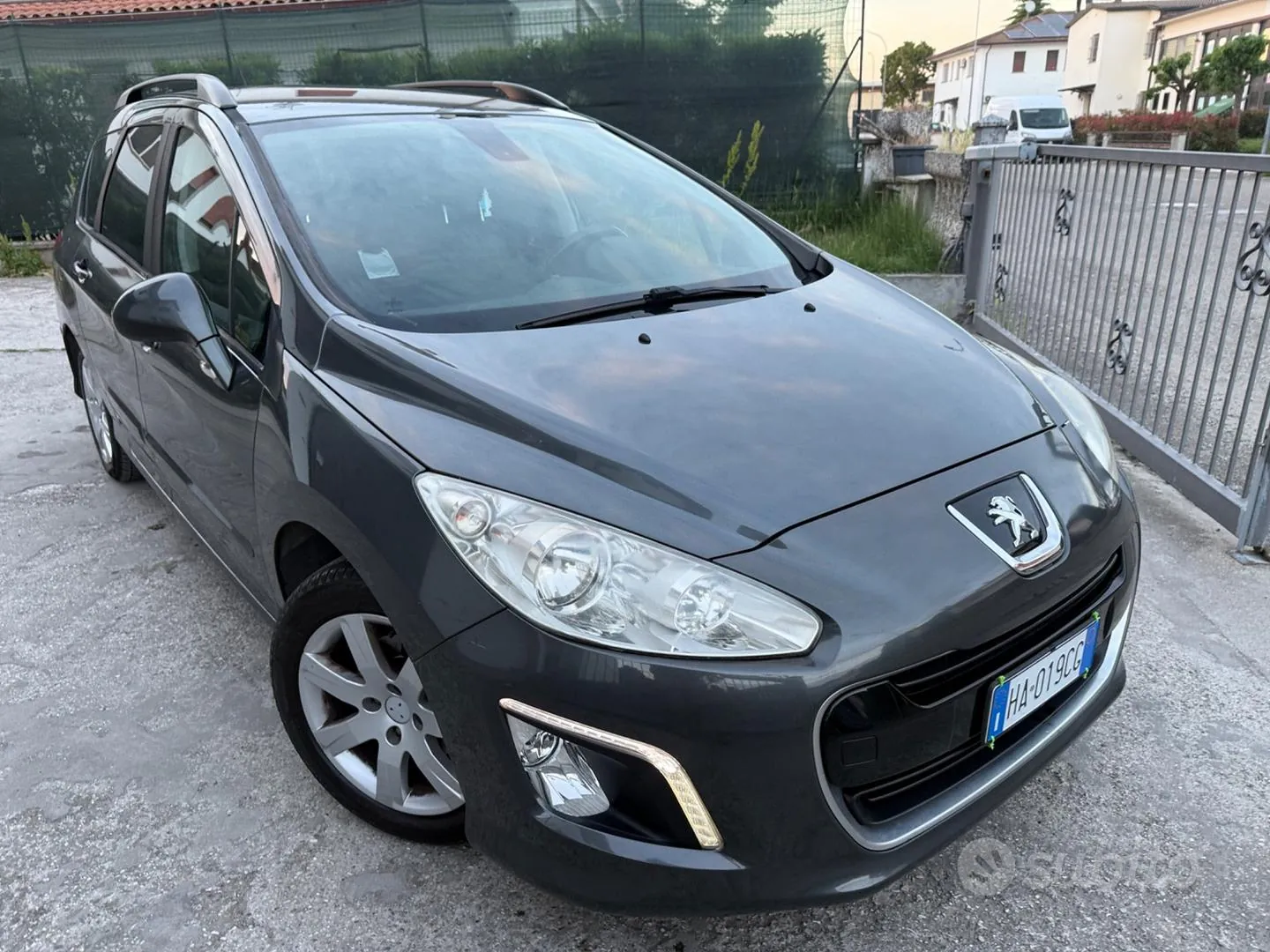 Peugeot 308 2013 photo 3