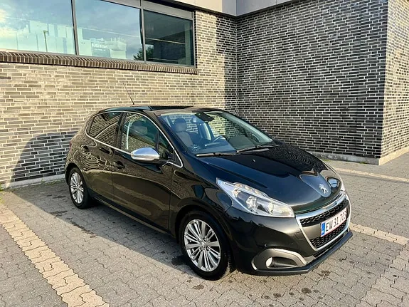 Peugeot 208 2016 photo 3