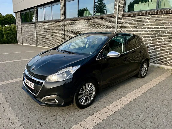 Peugeot 208 2016 photo 2