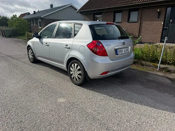 Kia Ceed 2009 photo 2