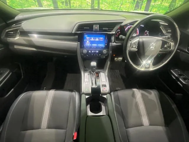 Honda Civic 2020 photo 2