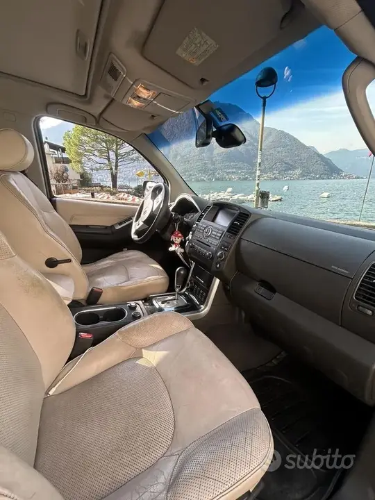 Nissan Pathfinder 2011 photo 5