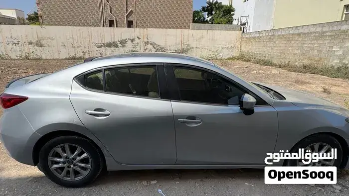 Mazda 3 2017 photo 3