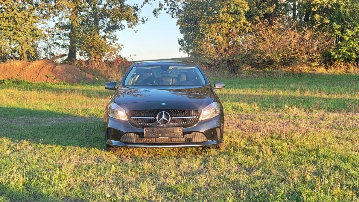 Mercedes-Benz A-Class 2018 photo 2