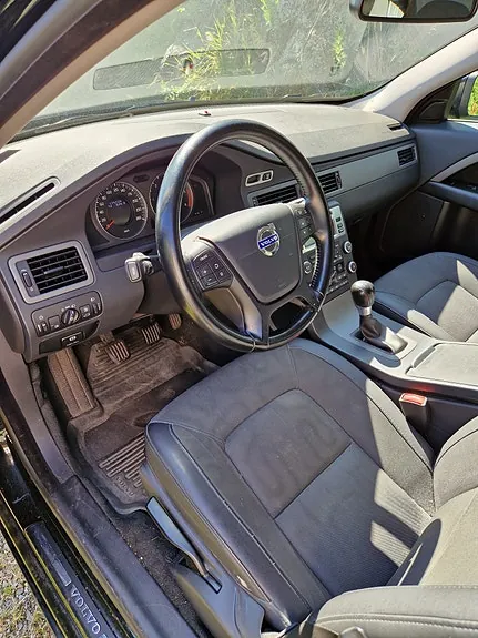 Volvo V70 2011 photo 5